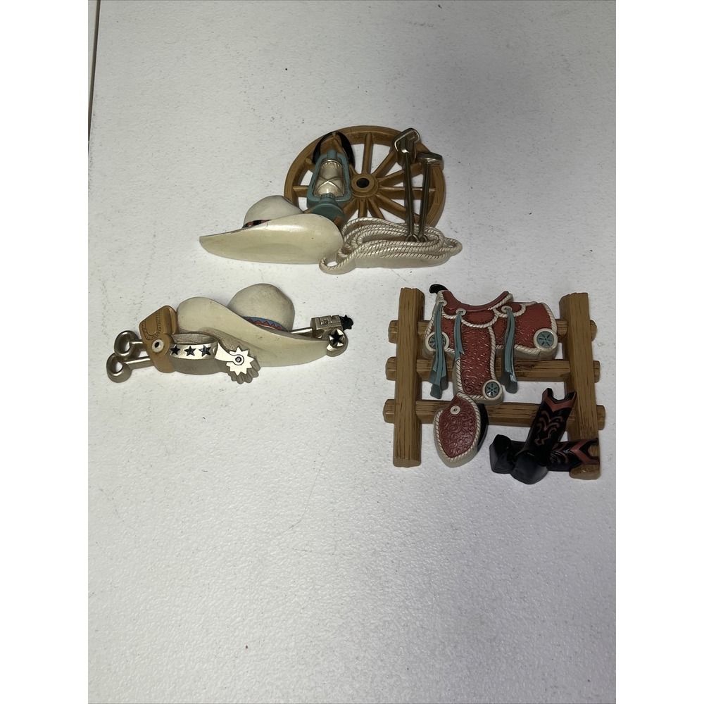 Set Of 3 Vintage Western Ranch Decorations Burwood